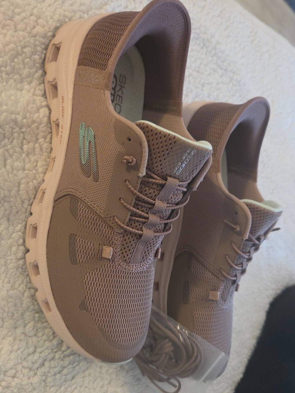 Skechers Women's Slip-ins Taupe Slip-Resistant Athletic Walking Shoes